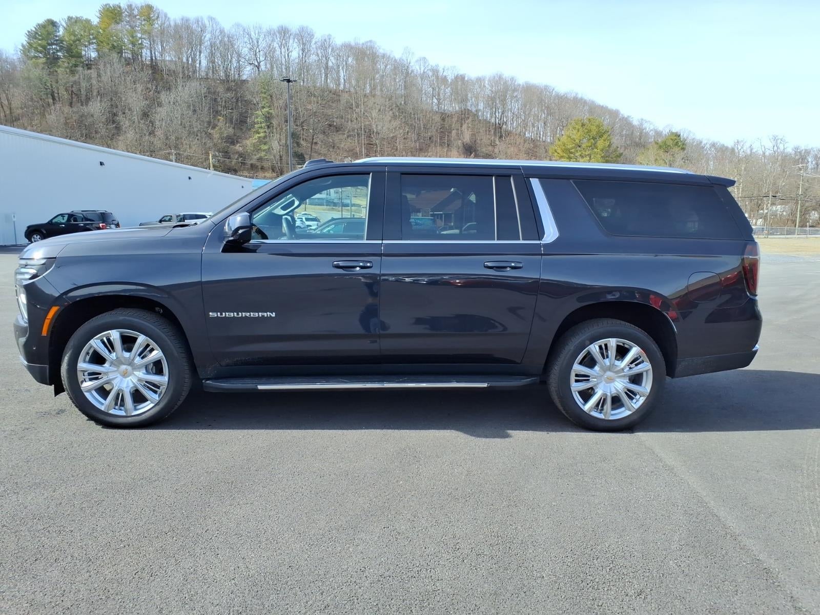 2025 Chevrolet Suburban LT
