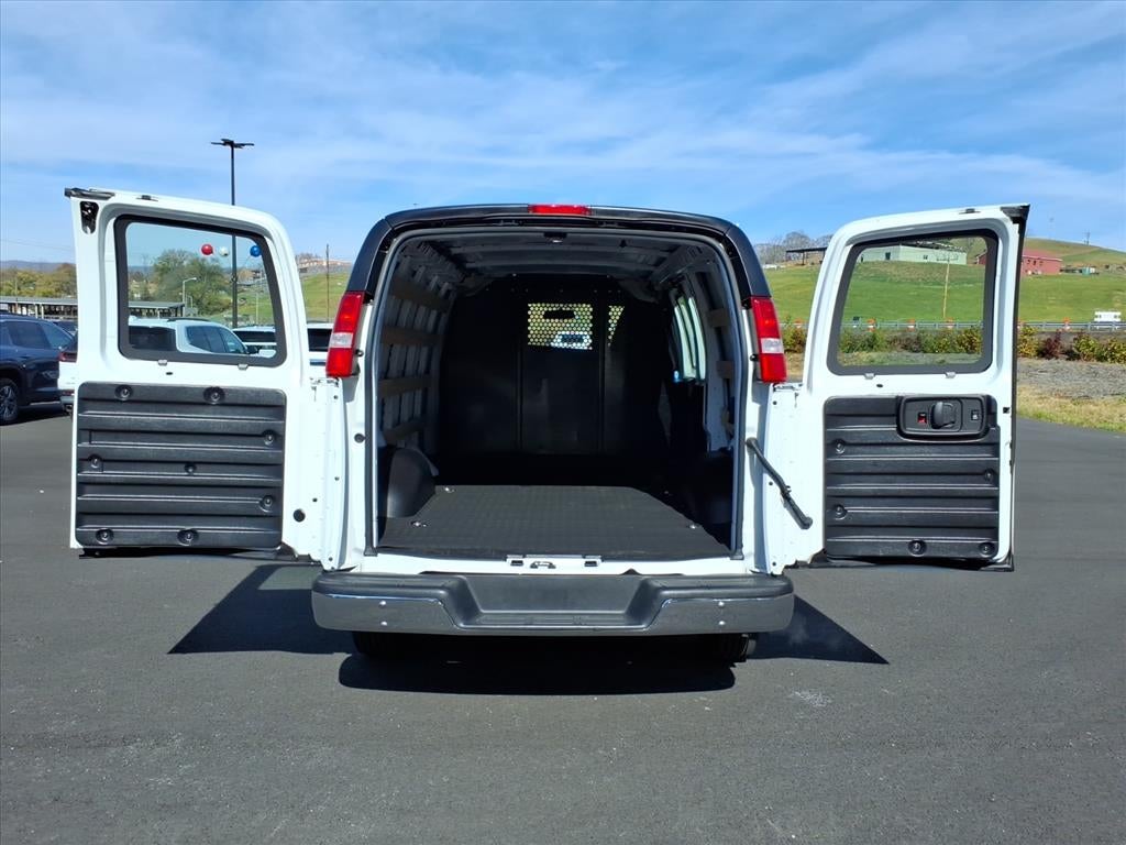 2024 GMC Savana Cargo 2500 Work Van