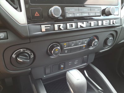 2025 Nissan Frontier SV