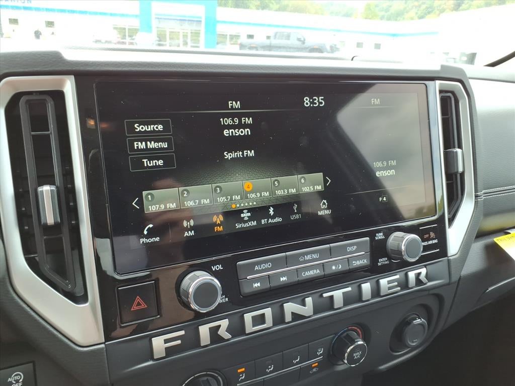 2025 Nissan Frontier SV