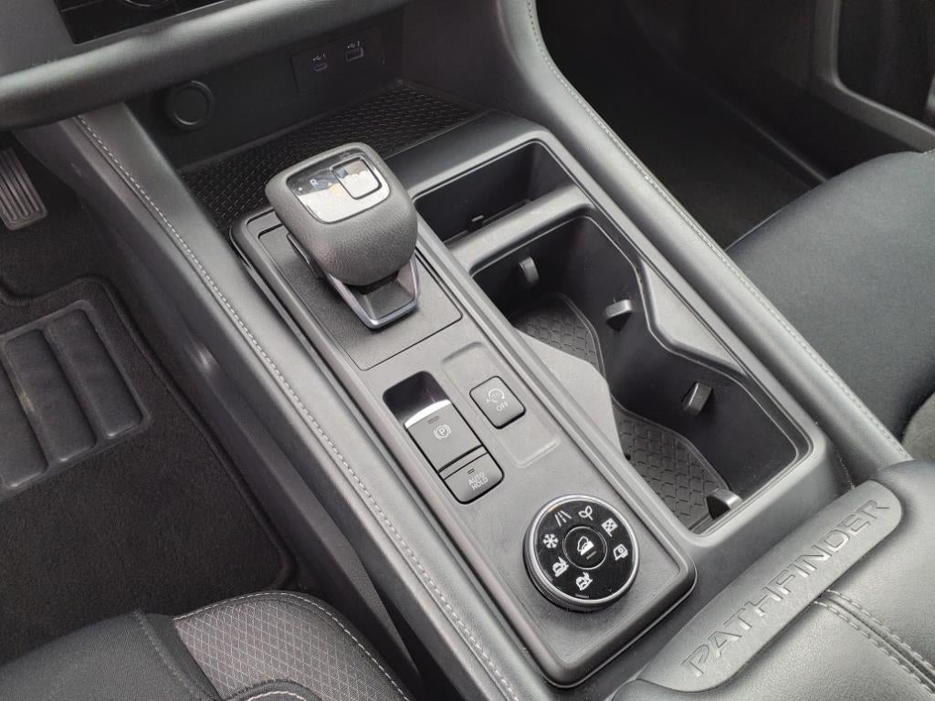 2023 Nissan Pathfinder S