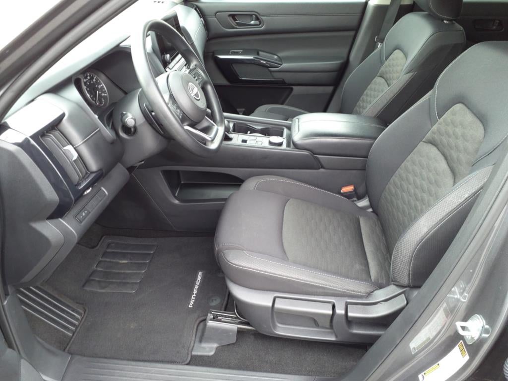 2023 Nissan Pathfinder S