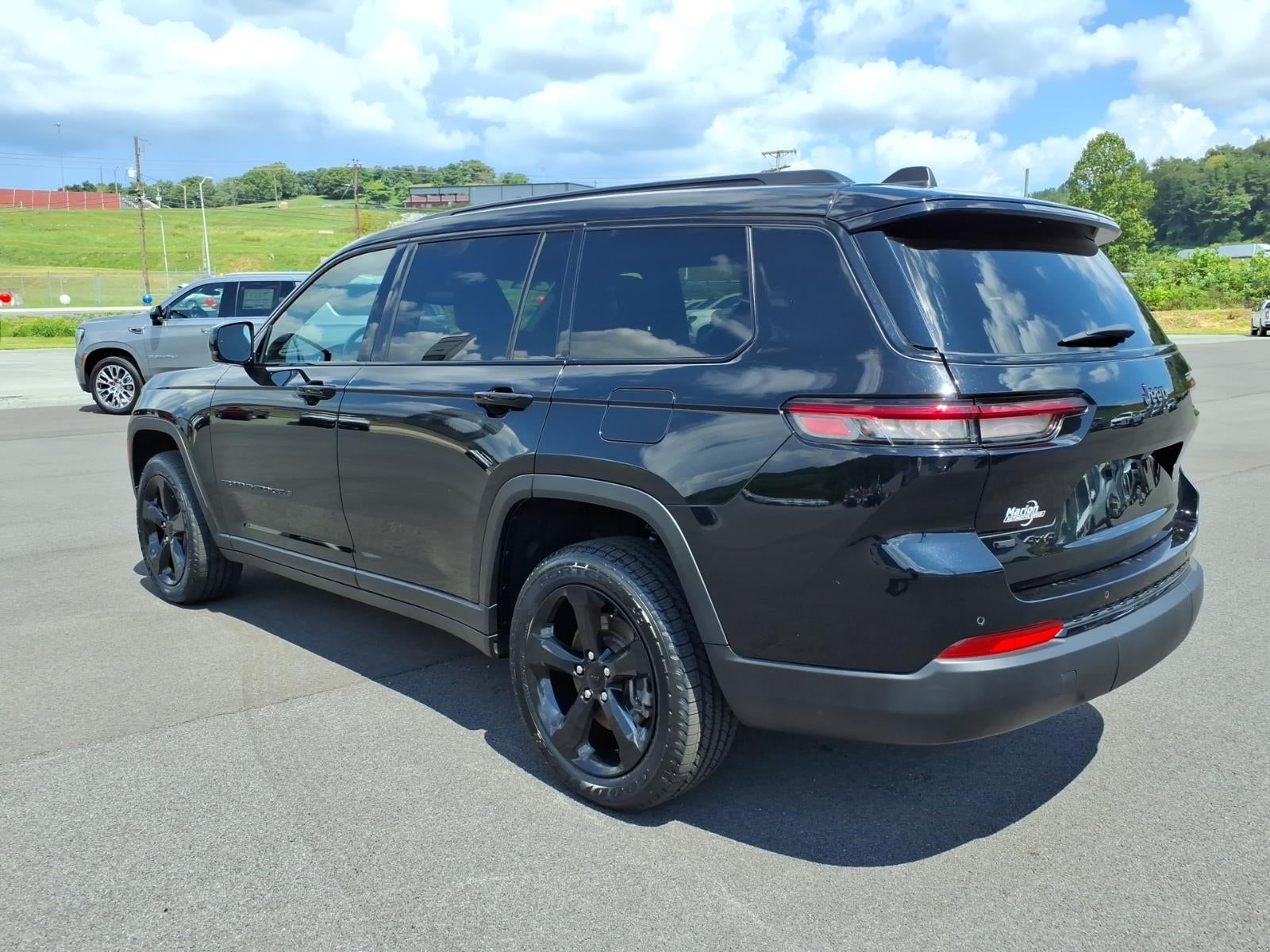 2022 Jeep Grand Cherokee L Altitude
