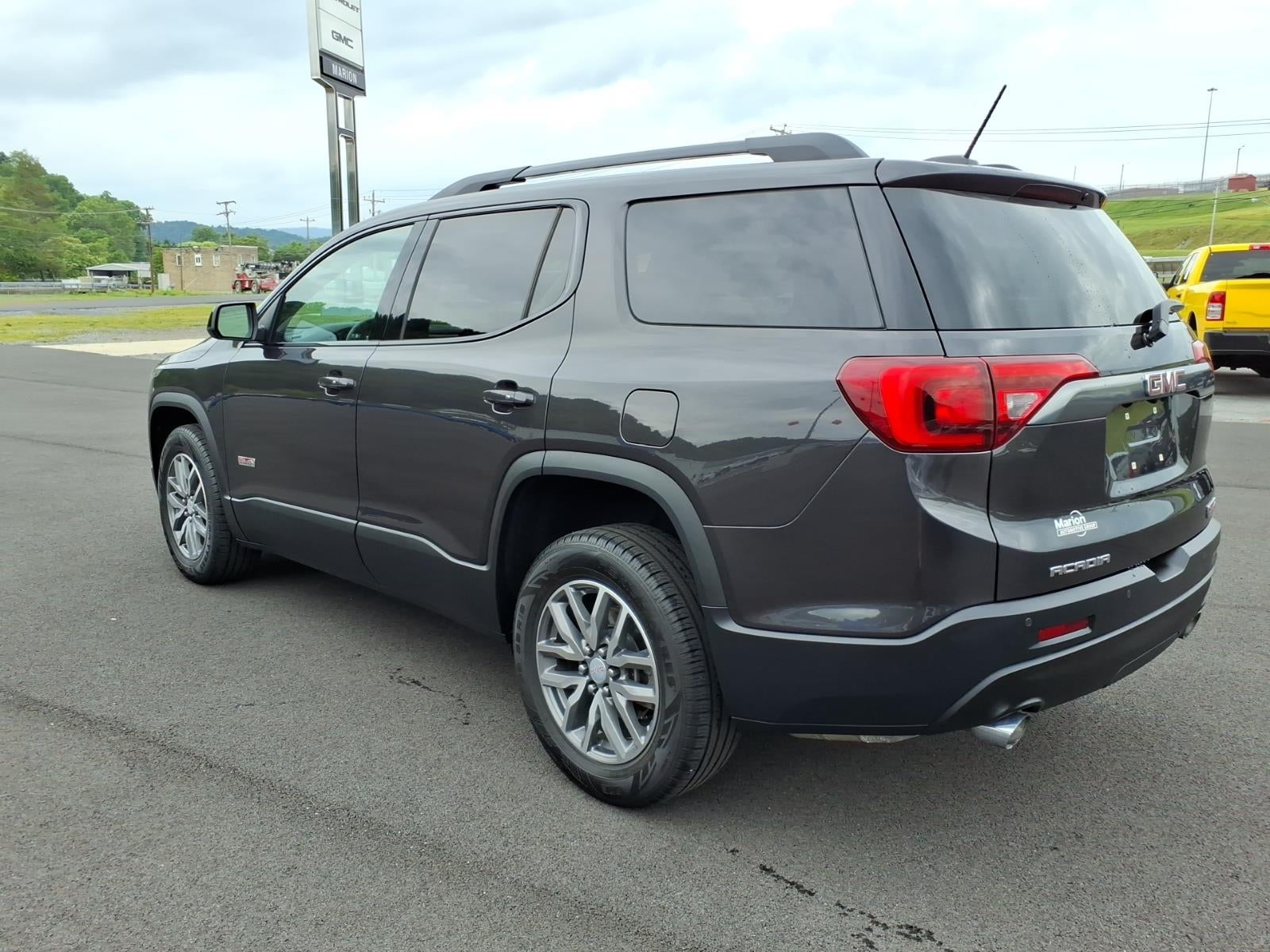 2017 GMC Acadia SLE