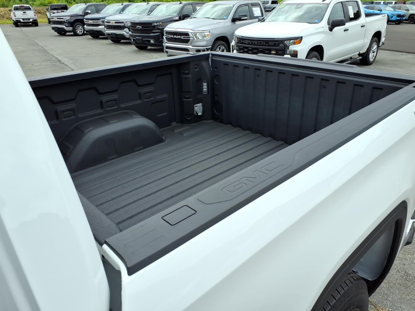 2024 GMC Sierra 1500 Pro