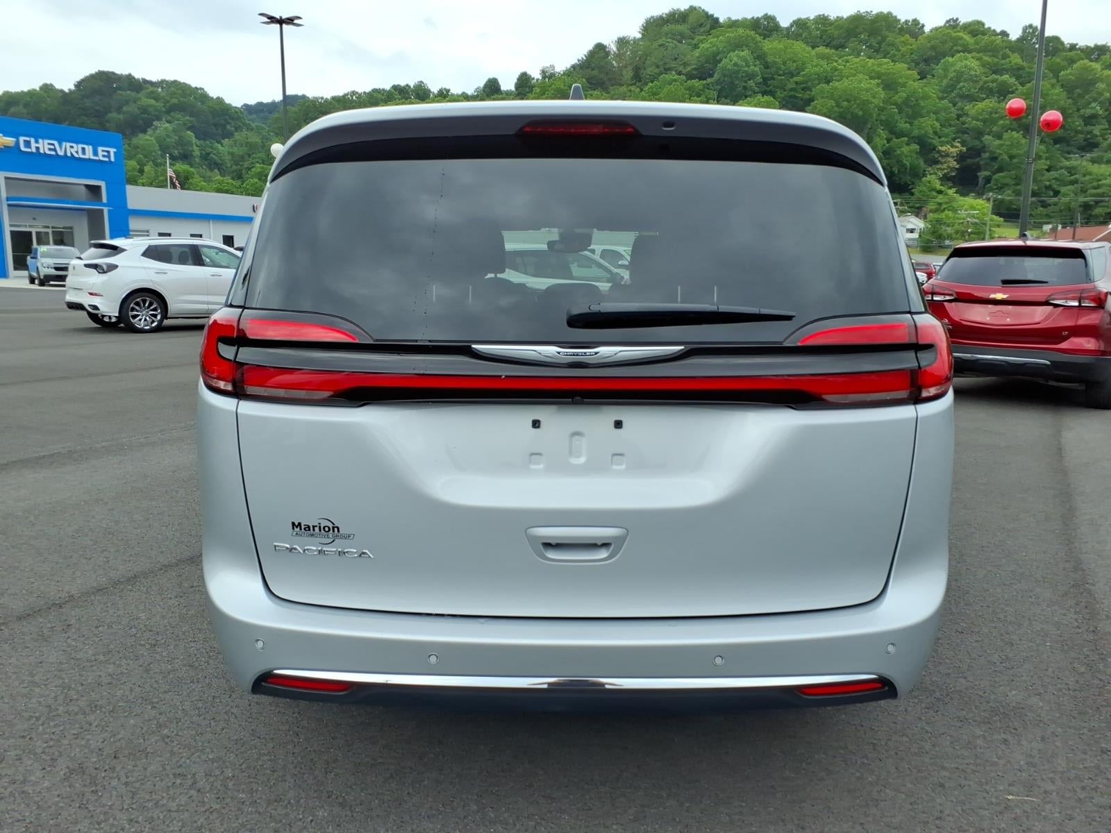 2024 Chrysler Pacifica Touring L
