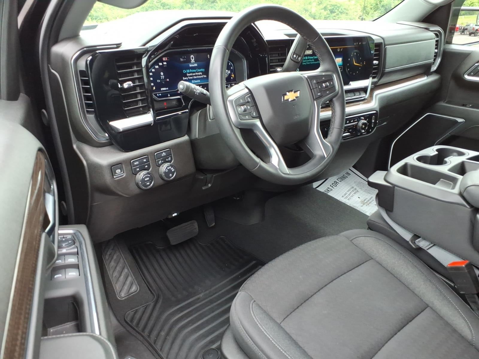 2024 Chevrolet Silverado 1500 LT